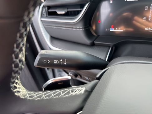 New 2025 Jeep Grand Cherokee Altitude image 32