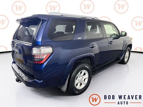 Used 2018 Toyota 4Runner SR5 AWD/4WD image 8
