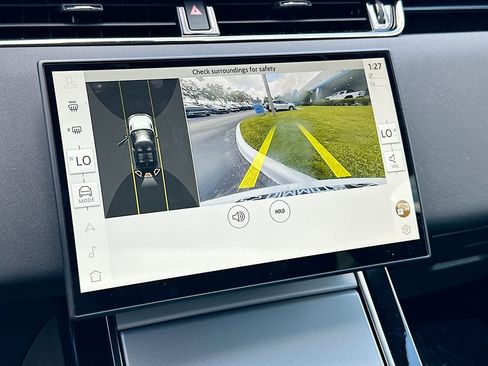 Used 2025 Land Rover Range Rover Evoque S image 15