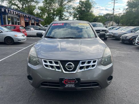 Used 2014 Nissan Rogue S image 2
