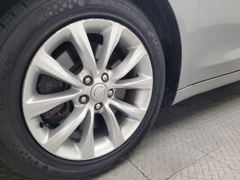 Used 2015 Chrysler 200 C w/ Navigation & Sound Group I image 31