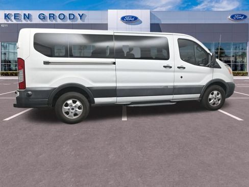 Used 2017 Ford Transit 350 XLT RWD image 6