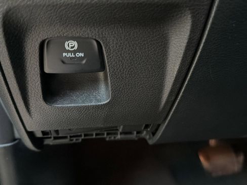 Used 2022 RAM 1500 Big Horn RWD image 11