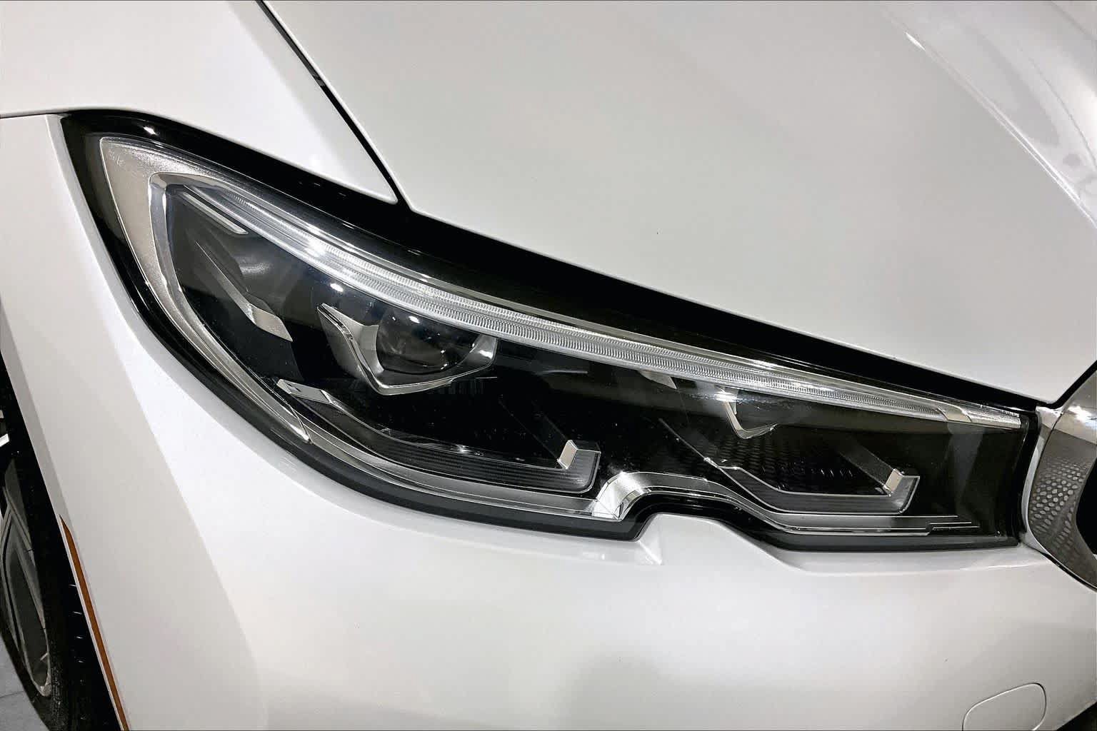 Used 2022 BMW 330i xDrive Sedan w/ Driving Assistance Package AWD/4WD image 26