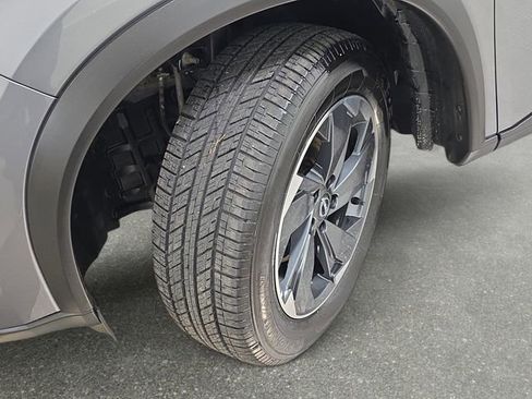 Used 2024 Nissan Rogue SV image 29