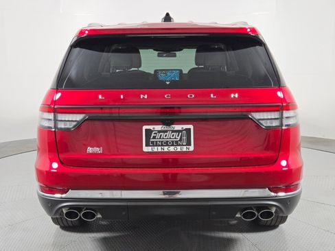 New 2026 Lincoln Aviator Premiere image 5