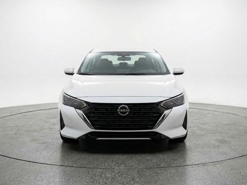 Used 2025 Nissan Sentra SV FWD image 2