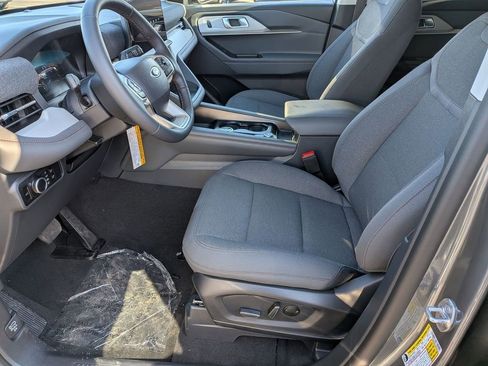 New 2026 Ford Explorer Active AWD/4WD image 11