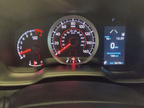Used 2021 Toyota Corolla SE FWD image 23