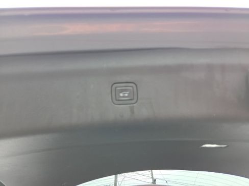 Used 2024 Buick Enclave Premium image 17