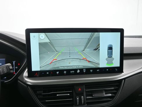 New 2026 Ford Escape SE w/ Class II Trailer Tow Package image 29