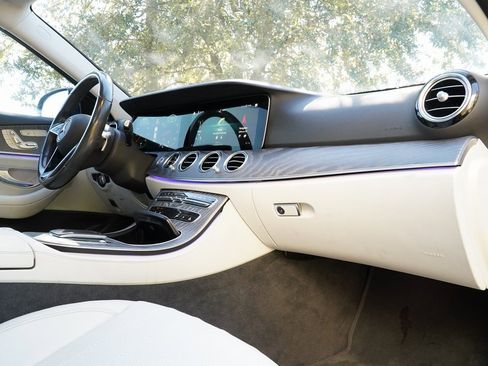 Used 2021 Mercedes-Benz E 350 Sedan image 17
