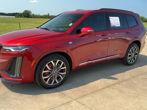 Used 2024 Cadillac XT6 Sport w/ LPO, Red Accent Package image 5