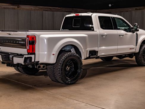 Used 2024 Ford F450 Limited w/ FX4 Off-Road Package image 10