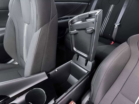 New 2026 Hyundai Elantra Blue image 37