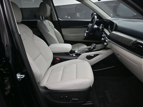 New 2025 Kia Telluride EX w/ EX Captain's Chair Package image 40