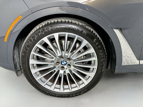 Certified 2024 BMW X7 xDrive40i w/ Premium Package image 34