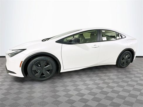 New 2026 Toyota Prius SE image 24
