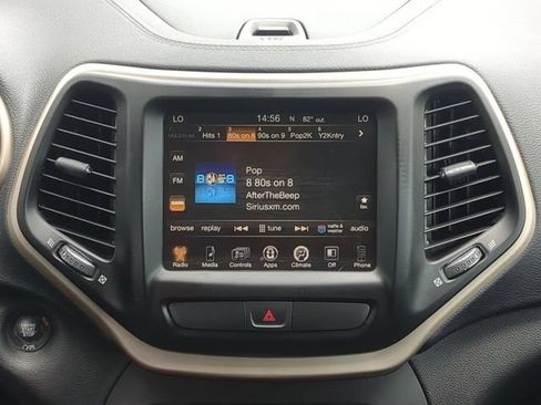 Used 2017 Jeep Cherokee Latitude w/ Comfort/Convenience Group FWD image 20