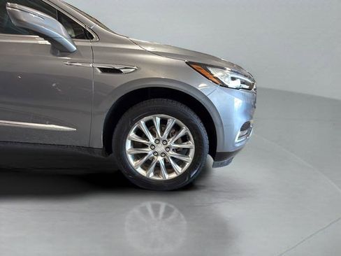 Used 2020 Buick Enclave Premium w/ Surround and Sites Package AWD/4WD image 20