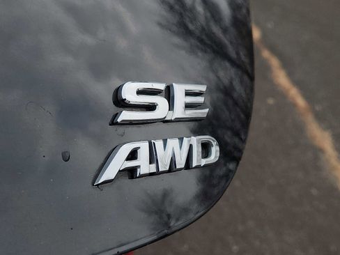 Used 2023 Toyota Camry SE image 31