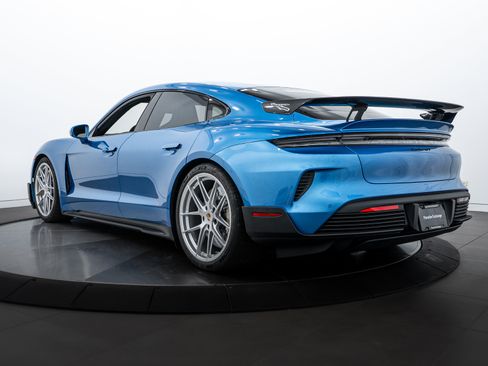 New 2025 Porsche Taycan Turbo GT image 3