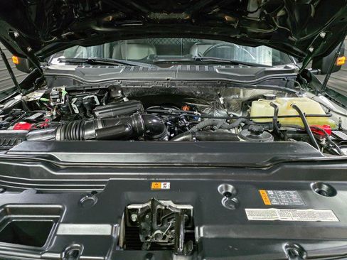 Used 2021 Ford F550 XL 4WD DRW Regular Cab Dually image 34