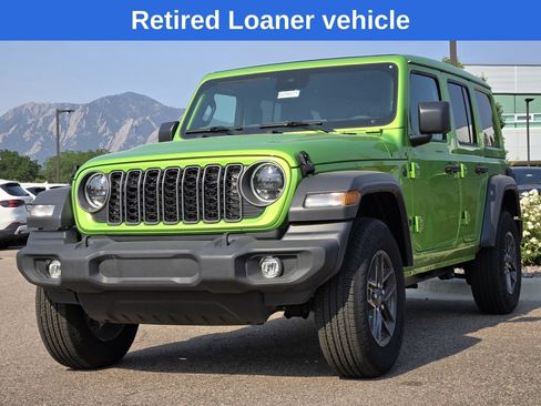 Used 2025 Jeep Wrangler Unlimited Sport AWD/4WD image 2