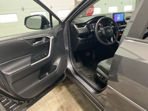 Used 2023 Toyota RAV4 XLE image 9