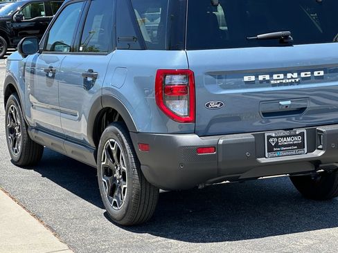 New 2026 Ford Bronco Sport Outer Banks w/ Outer Banks Tech Package+ AWD/4WD image 5