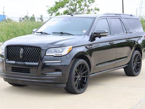 Used 2023 Lincoln Navigator L Black Label AWD/4WD image 3