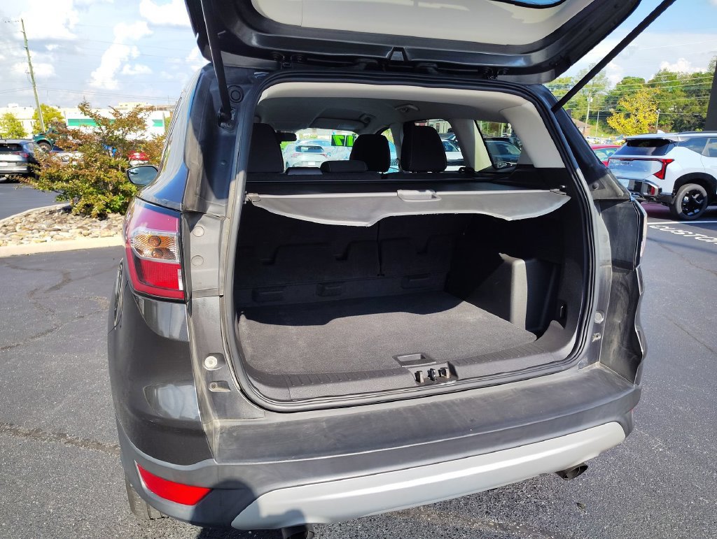 Used 2017 Ford Escape SE AWD/4WD image 32
