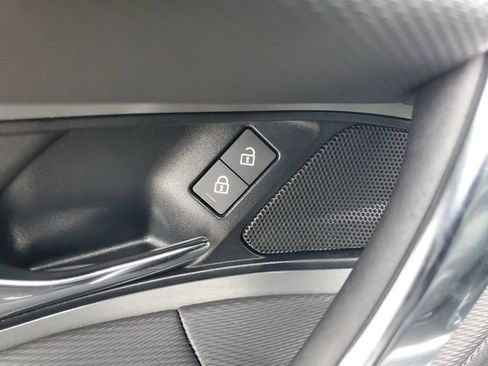 Used 2025 Land Rover Discovery Sport Dynamic SE AWD/4WD image 24