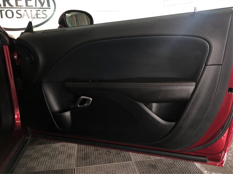Used 2018 Dodge Challenger SXT RWD image 17