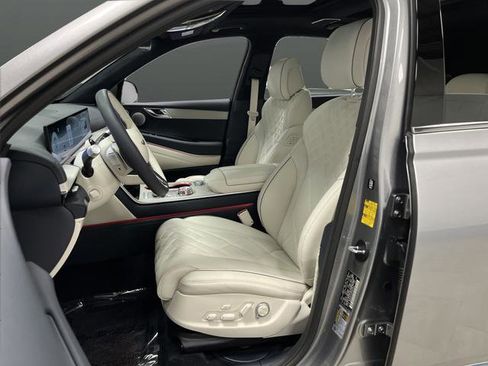 Used 2025 Genesis GV80 3.5T Prestige image 4