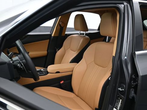 Used 2024 Lexus NX 250 FWD w/ Cold Area Package image 10