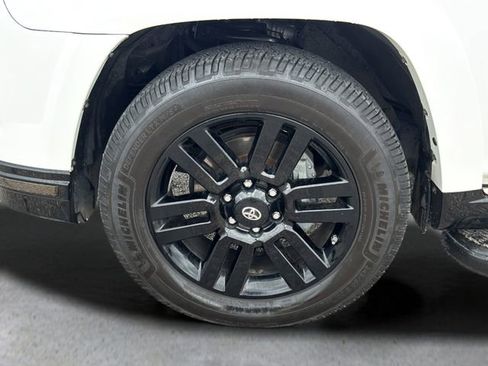 Used 2019 Toyota 4Runner Limited AWD/4WD image 25
