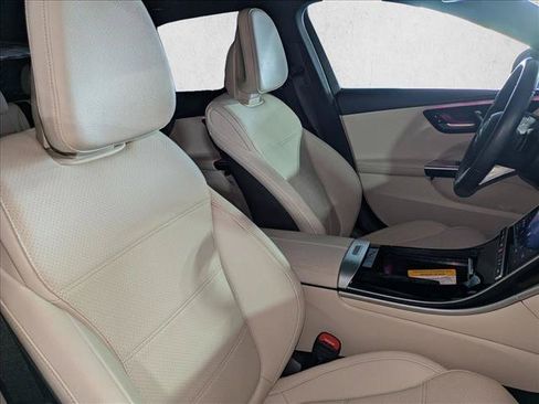 Used 2024 Mercedes-Benz C 300 Sedan image 23