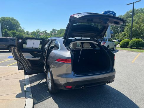 Used 2018 Jaguar F-PACE Prestige AWD/4WD image 11