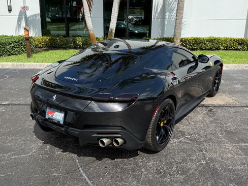 Used 2021 Ferrari Roma RWD image 20