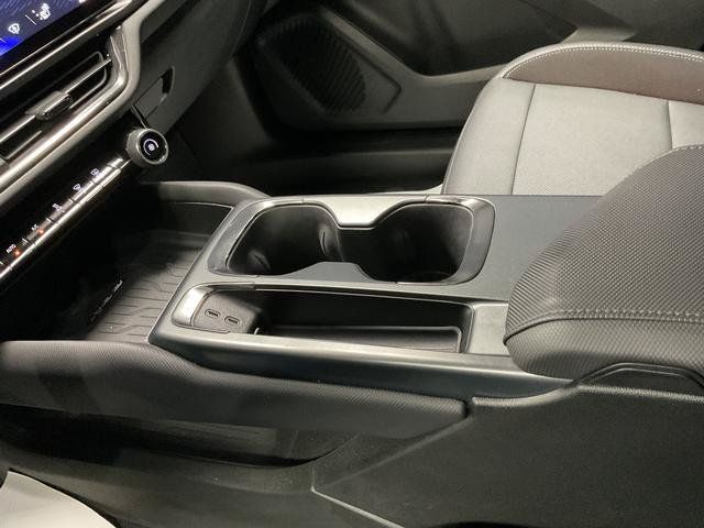 Used 2026 Chevrolet Equinox EV RS FWD image 22