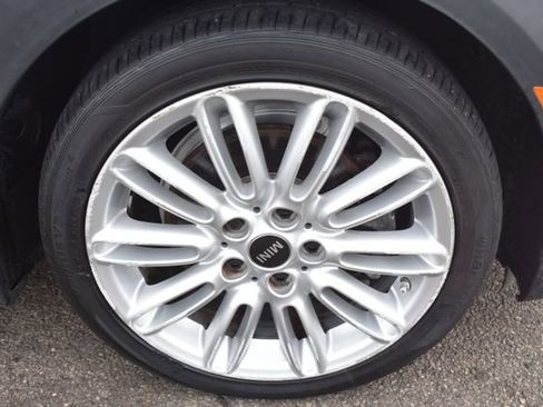 Used 2019 MINI Cooper S w/ Signature Upholstery Package FWD image 38