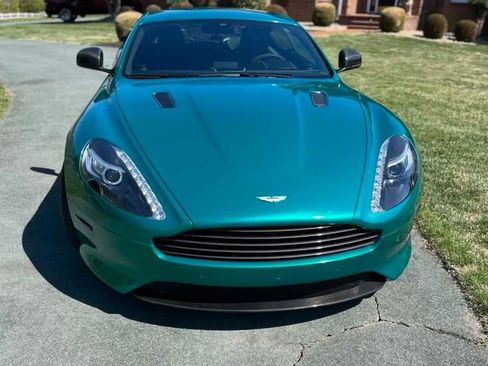 Used 2015 Aston Martin DB9 Coupe RWD image 12
