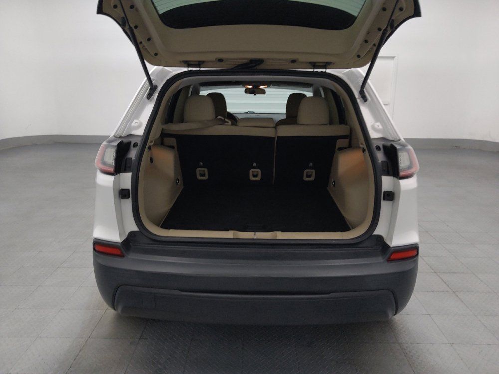 Used 2019 Jeep Cherokee Latitude w/ Popular Appearance Group FWD image 29