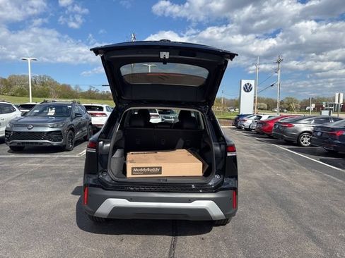 New 2026 Volkswagen Tiguan SE AWD/4WD image 36