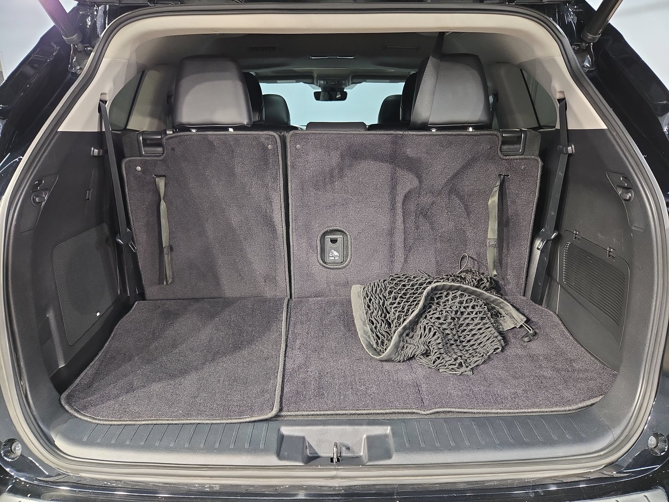 Used 2022 Toyota Highlander Limited FWD image 18