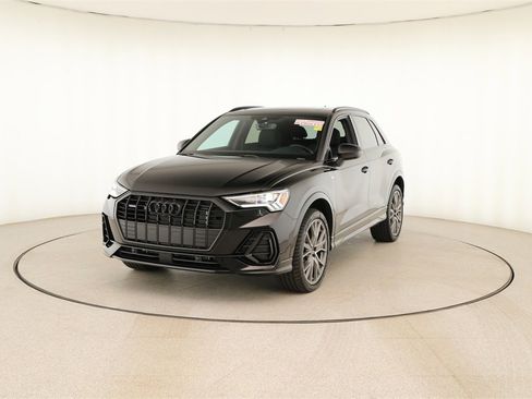Certified 2025 Audi Q3 2.0T Premium Plus w/ Premium Plus Package image 12