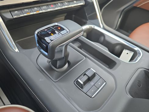 Used 2023 GMC Sierra 1500 Denali Ultimate image 29