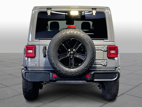 Used 2022 Jeep Wrangler Unlimited Sahara image 5