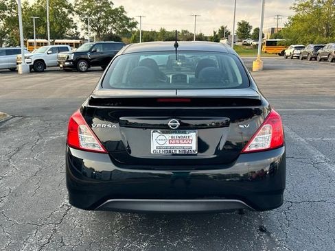 Used 2019 Nissan Versa SV FWD image 3